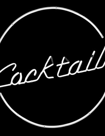retro-pink-neon-cocktails-sign-JVPLG5K-scaled-blackwhite